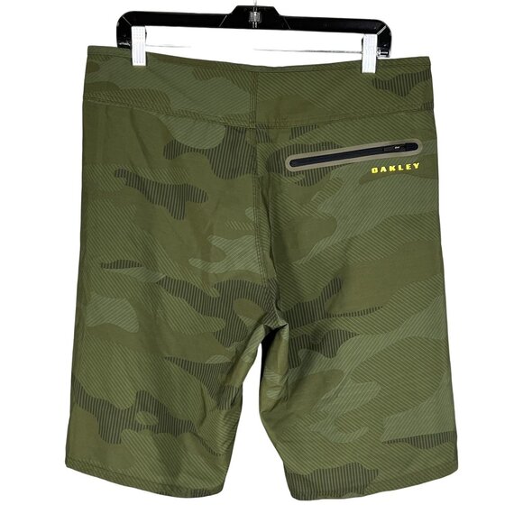 Oakley Men 34 Camo Sea Skater Boardshorts Zip Pocket Performance Fit Swim Trunks - Picture 1 of 14